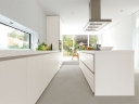 Witte ruimtelijke keukens B1