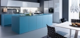 Moderne blauwe keuken